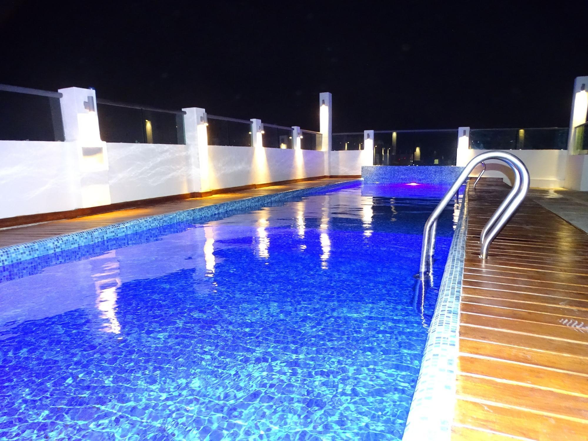 Hotel Kavia Plus Cancún Extérieur photo